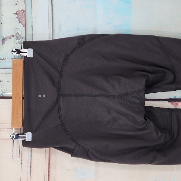 Thinx period leggings with pockets - Picture 5 of 6